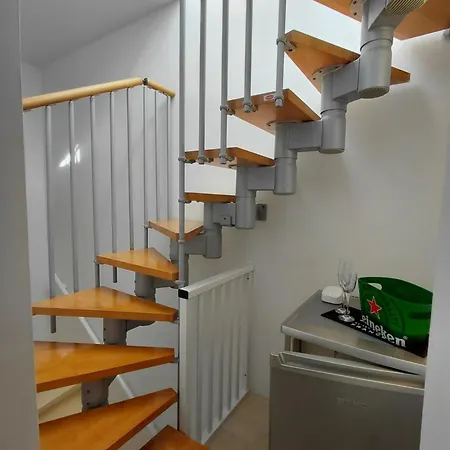 Cozy 2br Townhouse 펜션