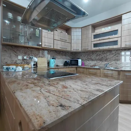 Cozy 2br Townhouse